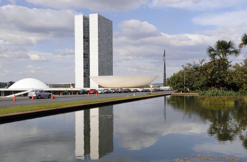 Brazilian legend Oscar Niemeyer dies at 104 - Commercial Interior Design